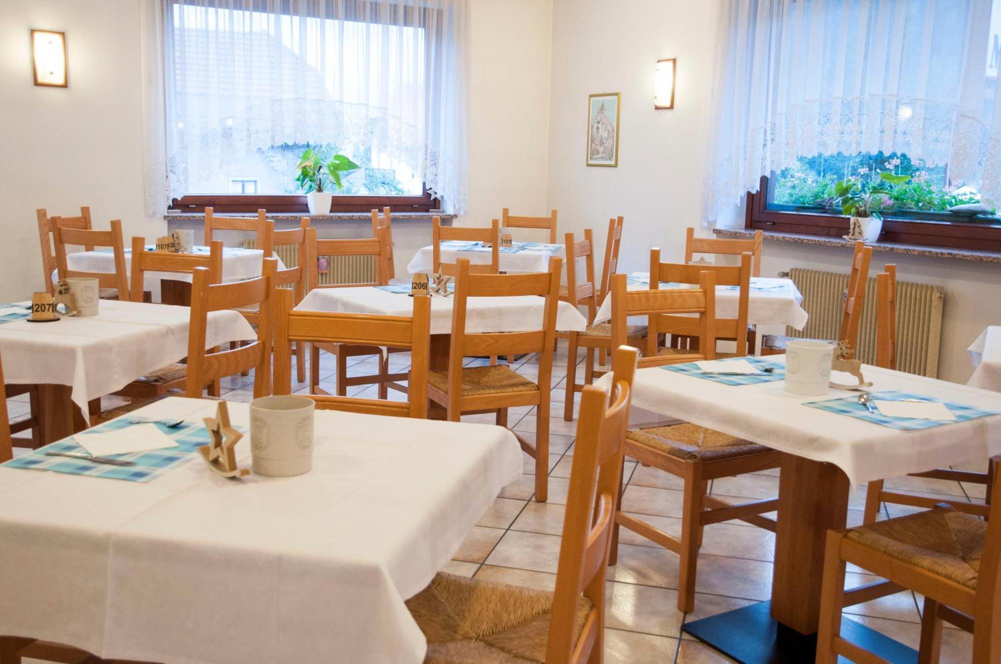 Garni Mariolina Bed and Breakfast Falcade Eksteriør billede