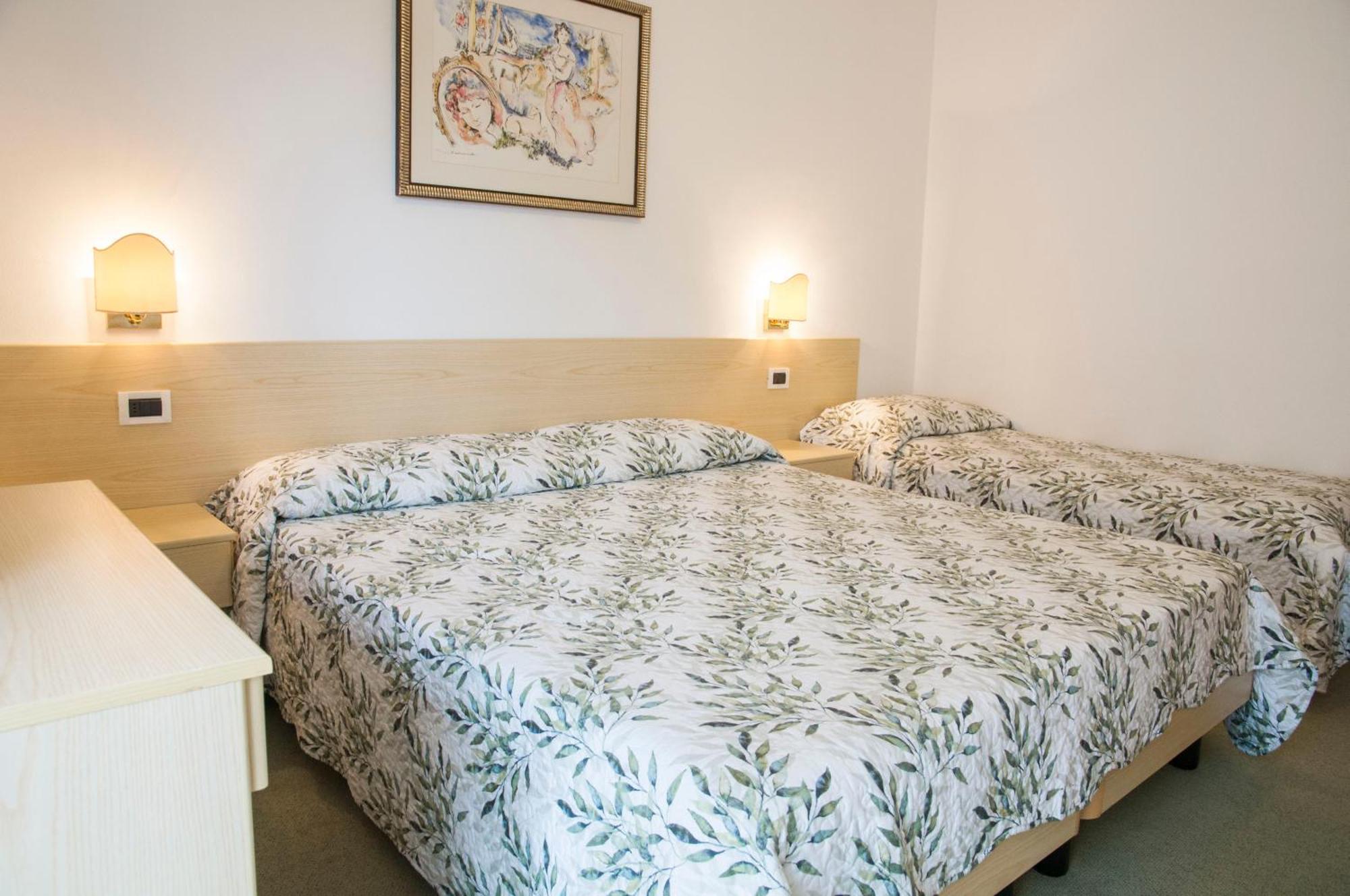 Garni Mariolina Bed and Breakfast Falcade Eksteriør billede
