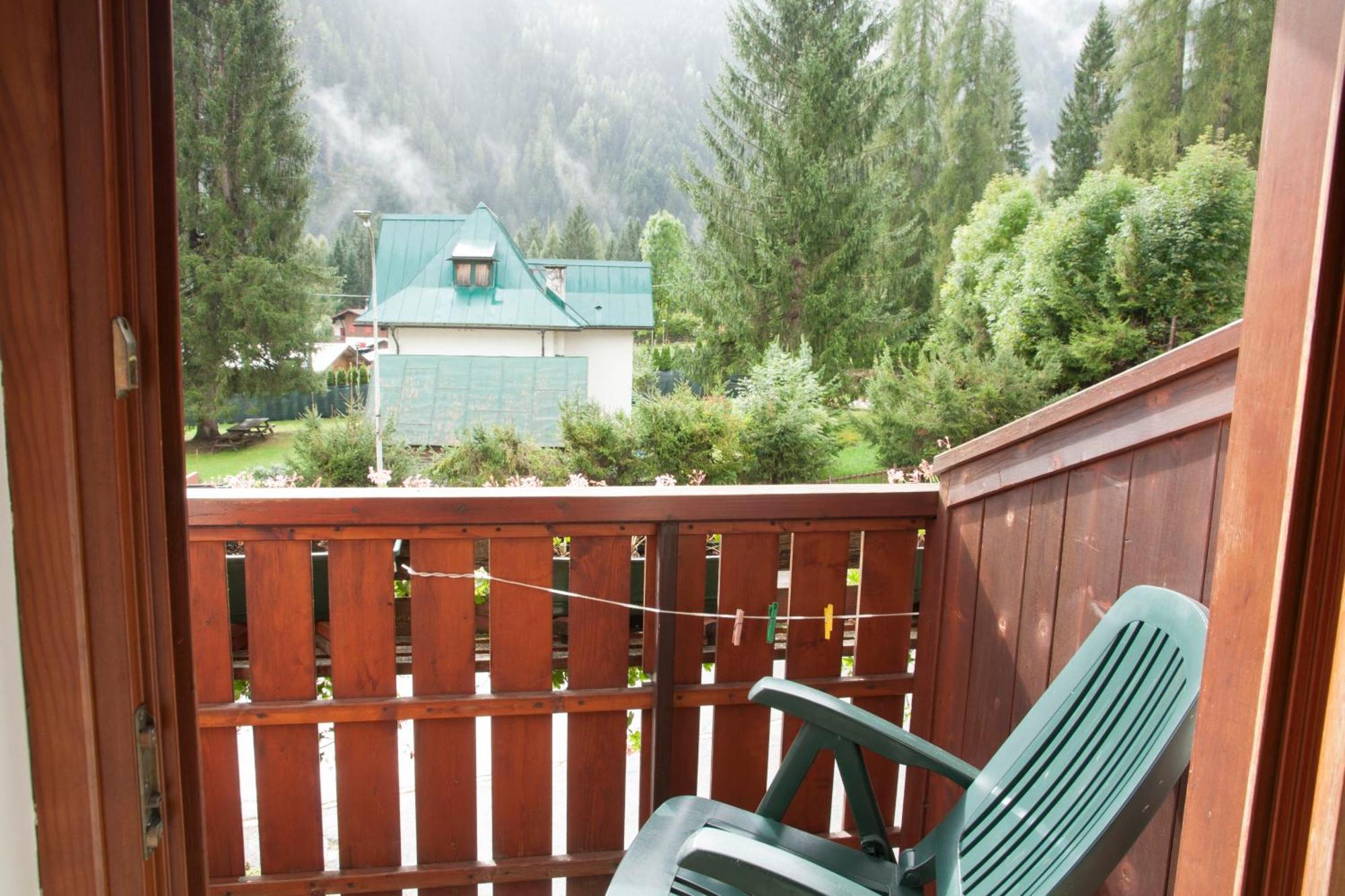 Garni Mariolina Bed and Breakfast Falcade Eksteriør billede