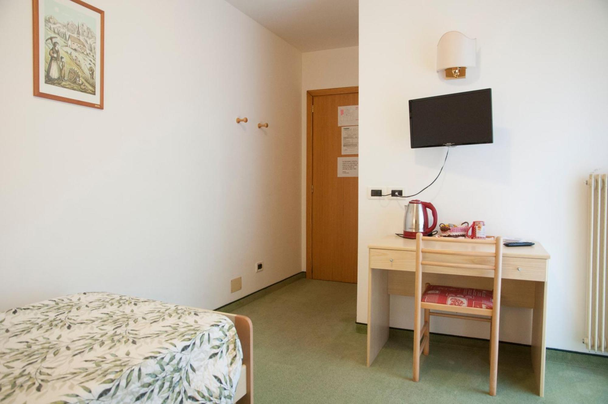 Garni Mariolina Bed and Breakfast Falcade Eksteriør billede