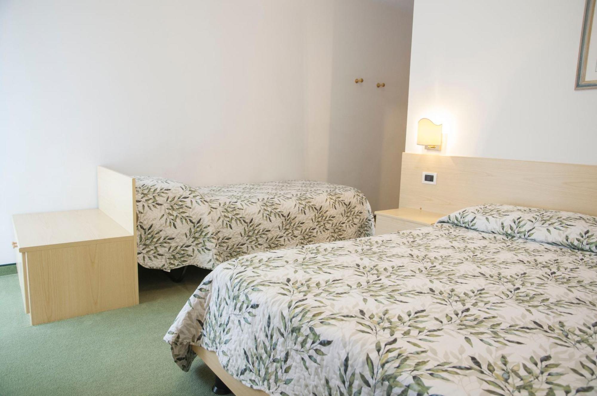 Garni Mariolina Bed and Breakfast Falcade Eksteriør billede