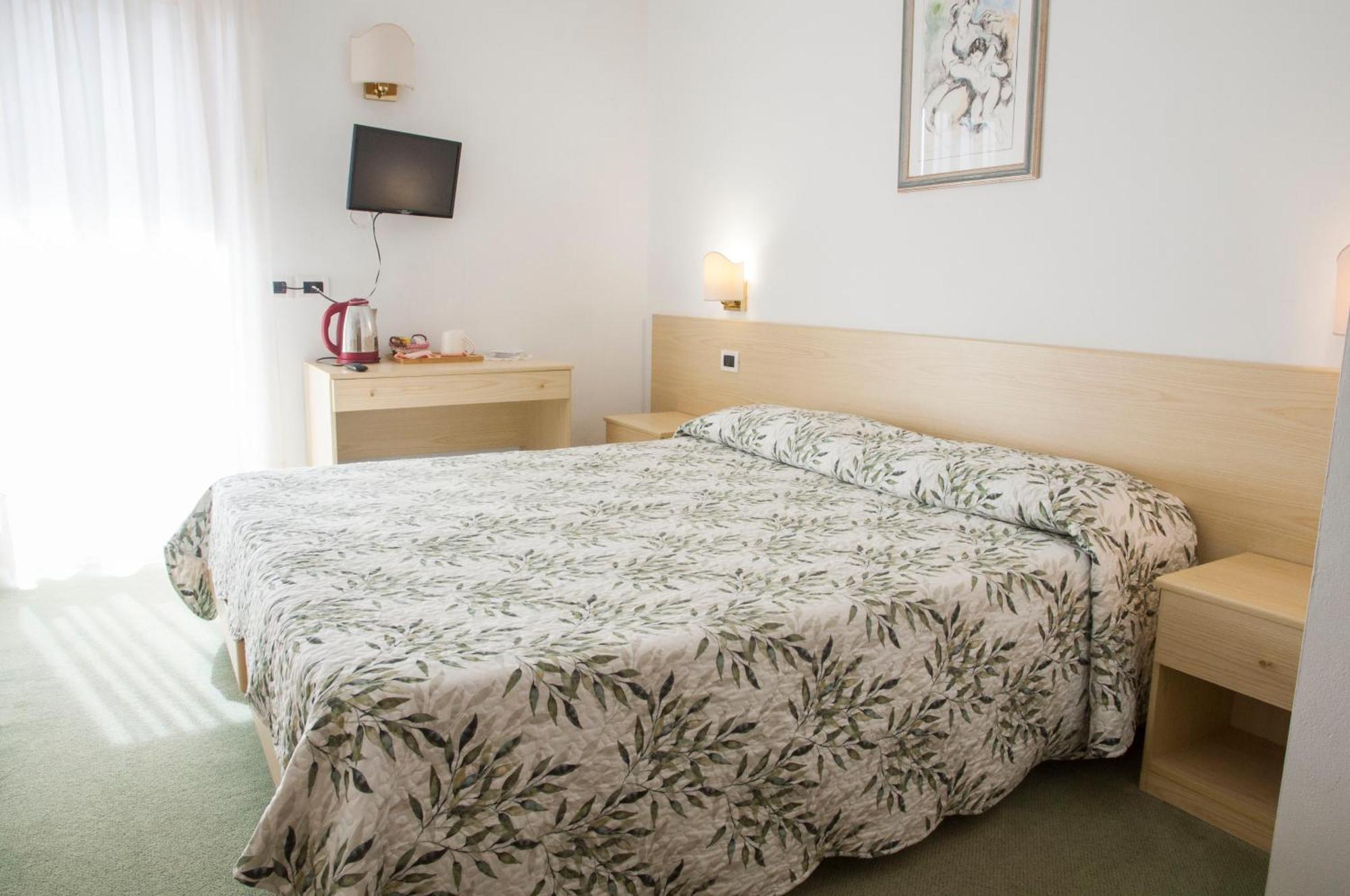 Garni Mariolina Bed and Breakfast Falcade Eksteriør billede